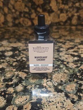 White Barn Mahogany Cherry Wallflower Refill